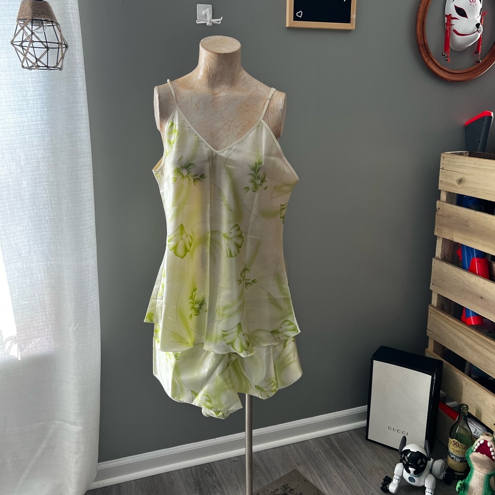 Elegant Floral Satin Chemise in Green